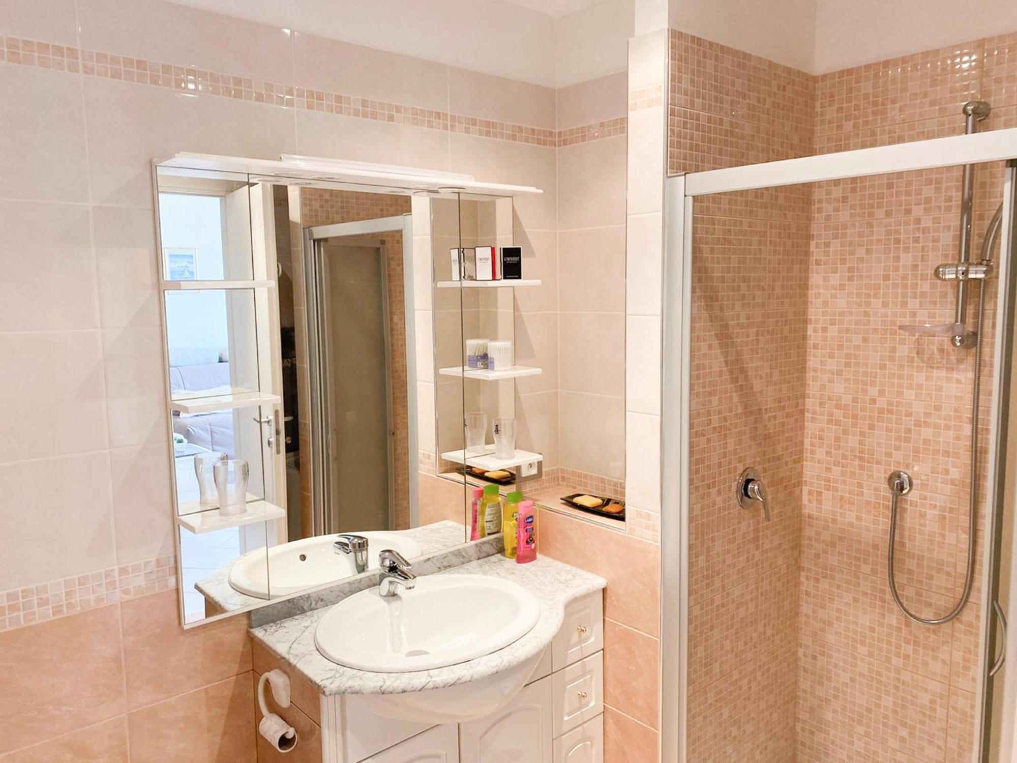 Le Montfleuri- Centre-Ville - Parking Prive - Vue Mer Menton Ngoại thất bức ảnh